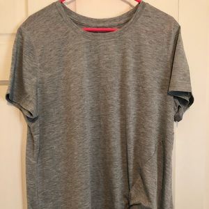 NWOT old navy active t-shirt